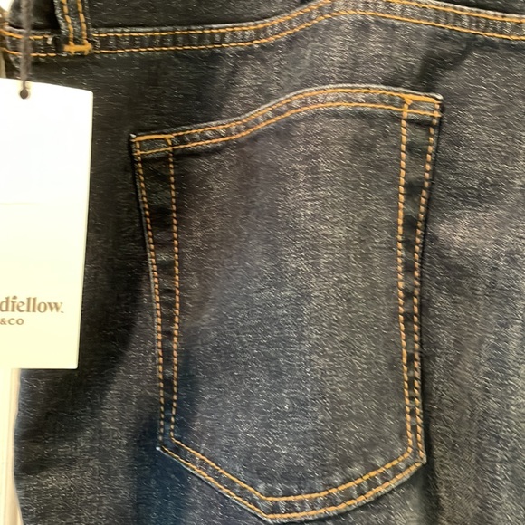 NWT Mens Straight Leg Jeans 40X32 - Picture 8 of 8